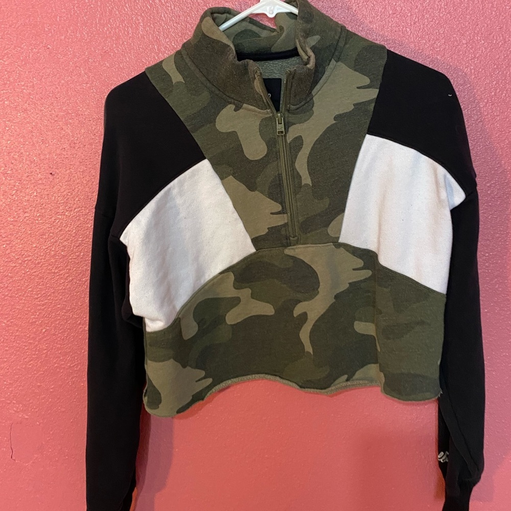 Cropped sweater